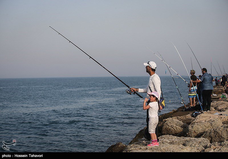 Iran_FR's tweet image. #Pêcher en famille dans l’ile de #Kish, en #Iran
iranfr.com