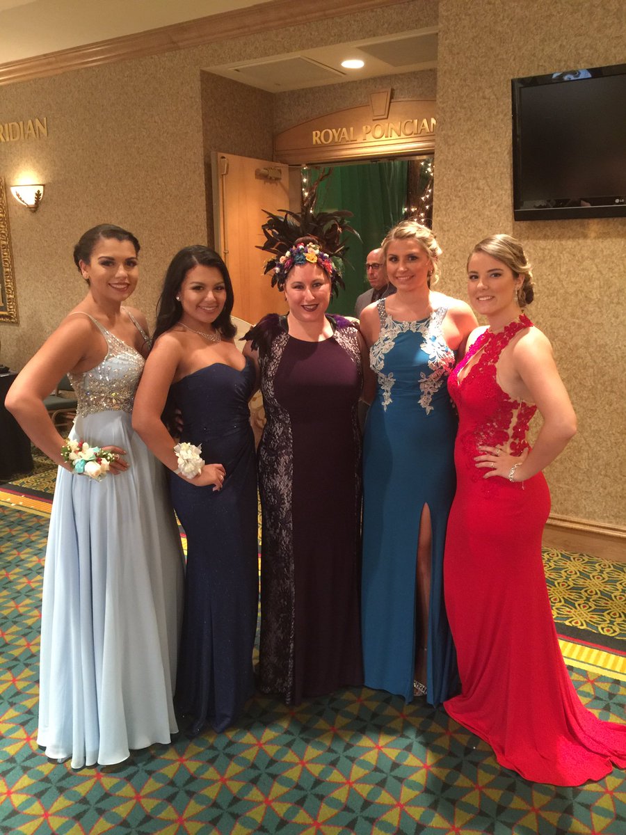 MHSSADD's tweet photo. MHS SADD Super Seniors reppin at #prom2k16 Mama Bear loved being with all of you tonight! https://t.co/woMu3AcnUF