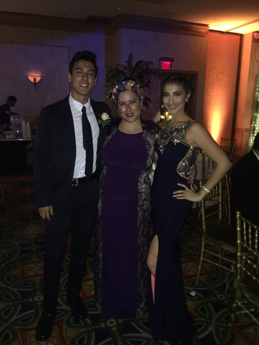 MHSSADD's tweet photo. MHS SADD Super Seniors reppin at #prom2k16 Mama Bear loved being with all of you tonight! https://t.co/wNDLy5xGeK