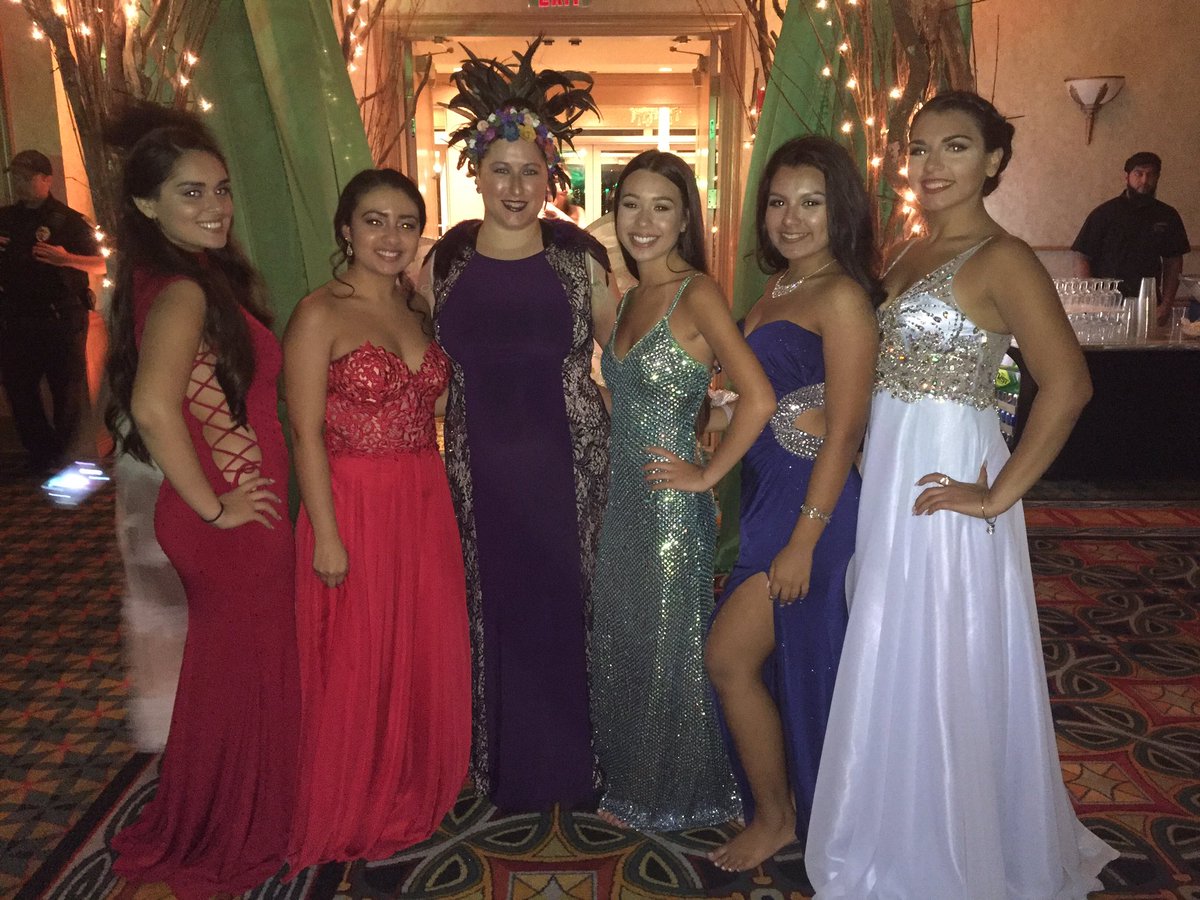 MHSSADD's tweet photo. MHS SADD Super Seniors reppin at #prom2k16 Mama Bear loved being with all of you tonight! https://t.co/YJUKPTRAFq