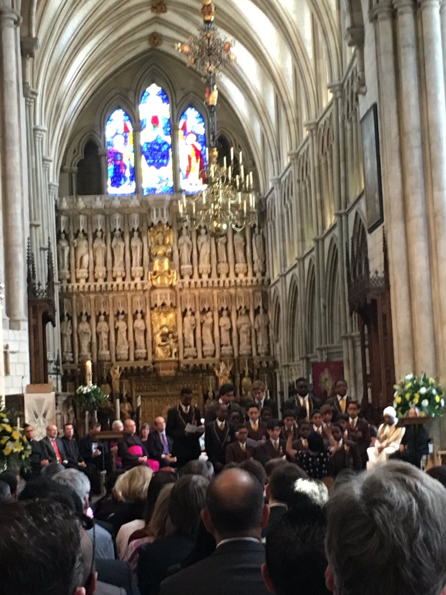 Beautiful day yesterday at @SadiqKhan signing in at Southwark cathedral, with a shout out to @stbons for the music!