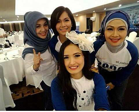 fitriyanii_r23's tweet photo. Alhamdulillah mnuju 2000 eps @luluzakaria @megAuliAtika @derry4sekawan @Willa_Julaiha @MilaRahmawati11 @novassoraya https://t.co/KORV3618c0
