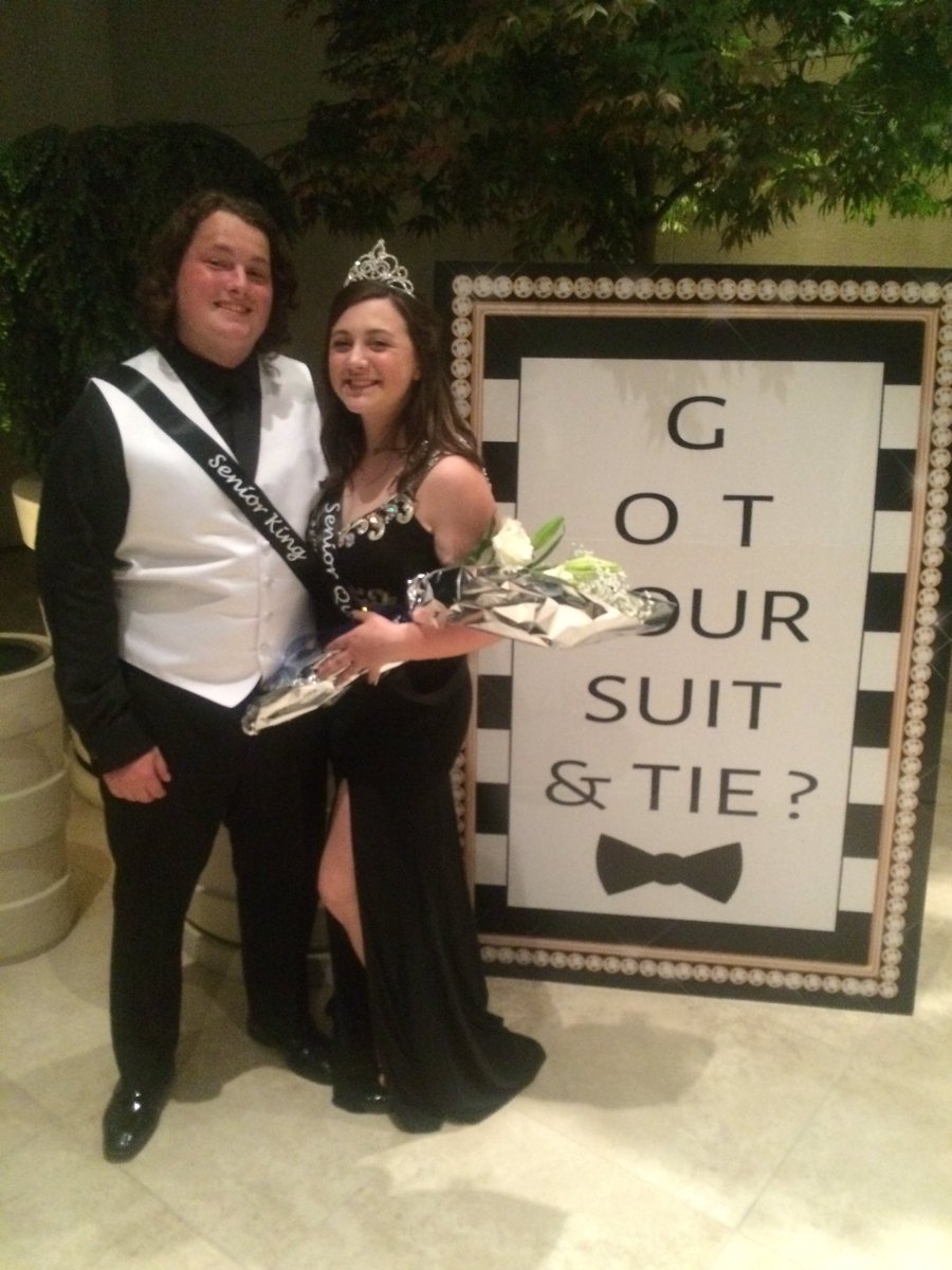 LCHSUnited's tweet photo. Our 2016 Senior Ball King @T_Smith64 and Queen @kailey_s16 #LCSenior16 #LCHSUnited 🙌🏼👑🌹 https://t.co/g7DEcS9MUY