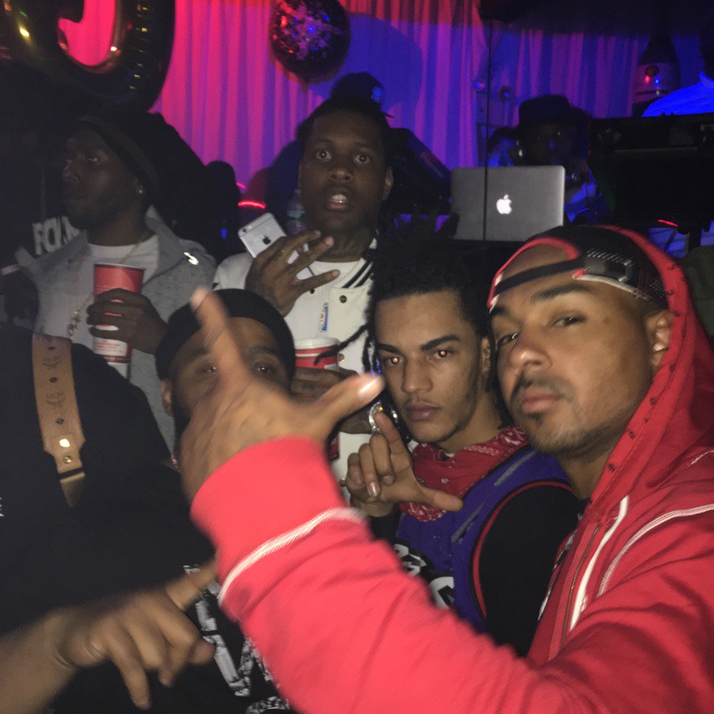 Cali_Born94's tweet photo. In the building wit my nigga @lildurk https://t.co/BlO85Dcvw6