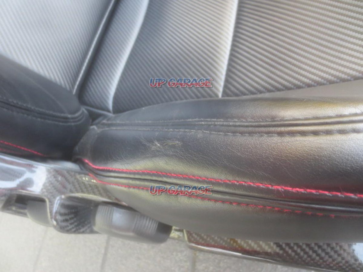 アップガレージ福岡博多店 左右ｾｯﾄ Nisssan ｽｶｲﾗｲﾝgt R純正ｼｰﾄ Bnr34前期純正 Superioaﾌﾞﾗｯｸｶｰﾎﾞﾝﾙｯｸｼｰﾄｶﾊﾞｰ ｶｰﾎﾞﾝｻｲﾄﾞﾌｨﾆｯｼｬｰ 擦れ ほつれ 傷少有り右側ｻﾎﾟｰﾄ部 へたり よれ 傷有