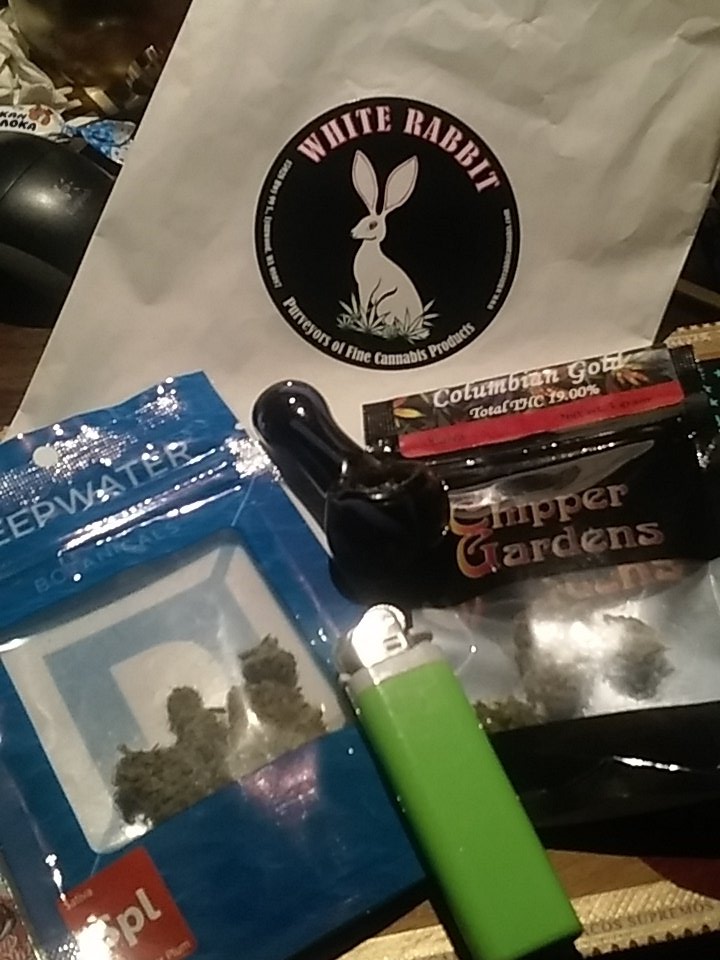 TheWeedBeat's tweet photo. The Great people at The White Rabbit Cannabis Shop😃🙌  @WR_Cannabis  are Having a Great Mother's Day Sale!! Go See😄 https://t.co/I3jCk7tFEu