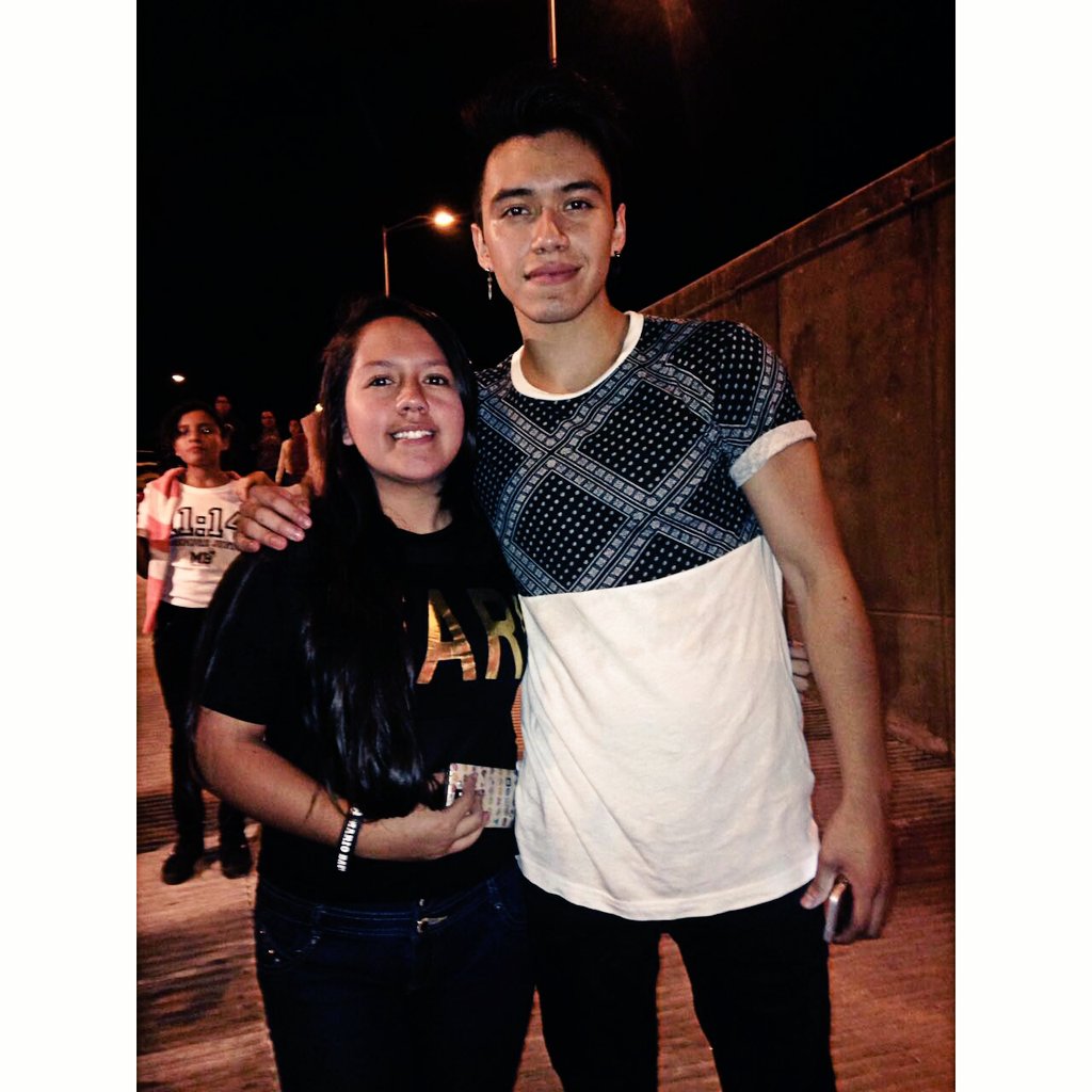 MbSam16's tweet photo. @eduar_garr ¡Oye! Gracias por la foto, eres una linda personita❤🙊.
Estoy bien enana😂. https://t.co/gMi6dU4KNX