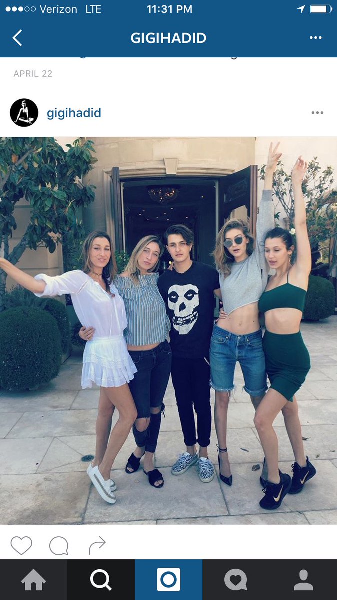 People say models are so stylish but if anyone over 2 lbs wore this they would look like a train wreck #GigiHadid