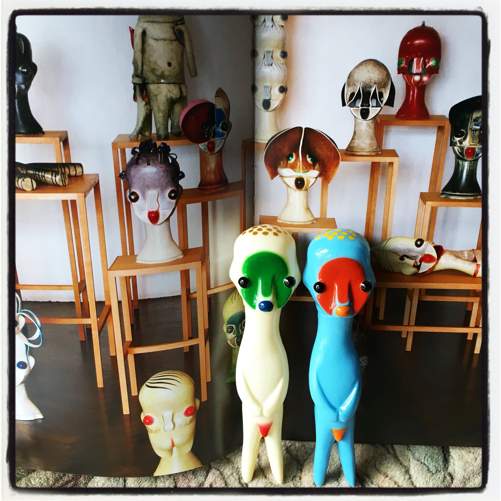 加藤泉　ソフビ　リンデン　原美術館 元箱付】加藤泉 ソフビ 水色 リンデン 原美術館 2010年 - メルカリ