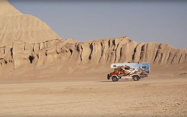 Iran_FR's tweet image. Vidéo: Skier sur des dunes de sable en Iran
iranfr.com/8234-2/