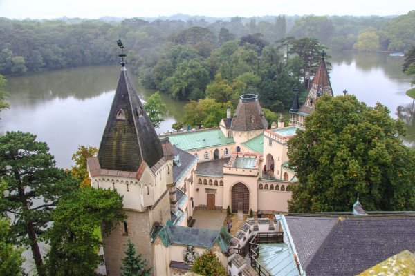 travelettes's tweet photo. Sunday Read: 5 Things to do near Vienna - 5 cool day trips: https://t.co/0tj3MVqa1p @DerWienerwald @MaroPublic https://t.co/e7fl4NQYfA