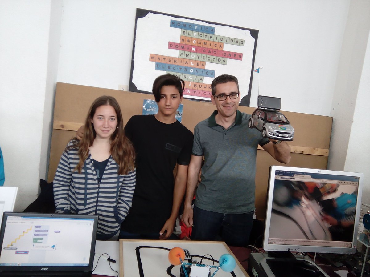 iesjoseplanes's tweet photo. #VIIISemanaCultural
III FERIA de laTECNOLOGÍA 
https://t.co/CgBGgLFThq
LED, COCHE GOOGLE, DRON, REALIDAD AUMENTADA https://t.co/r6IFiPgINN