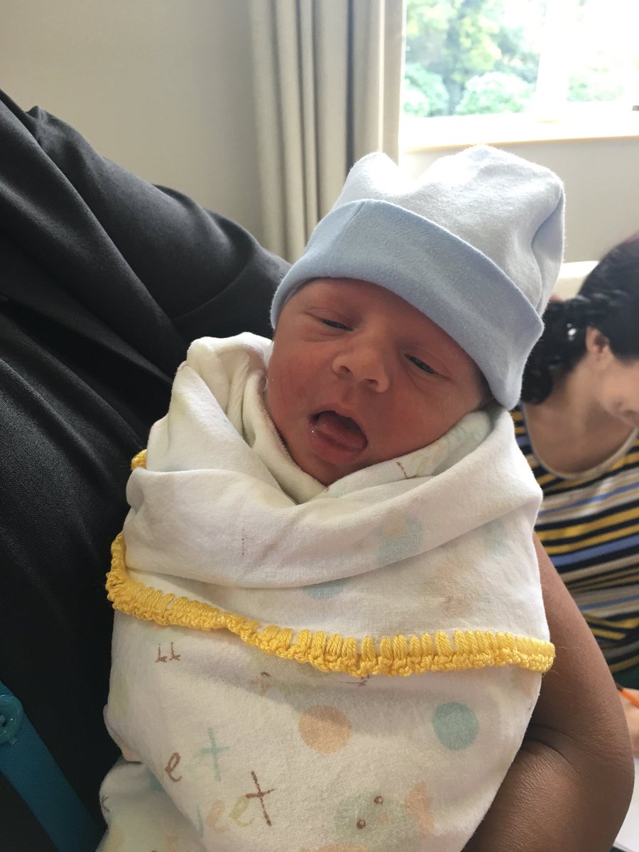 Mothersday Baby Xander Was Born On Friday He Is Weighing Only 2 6kg Ml Ewn Reporter Scoopnest