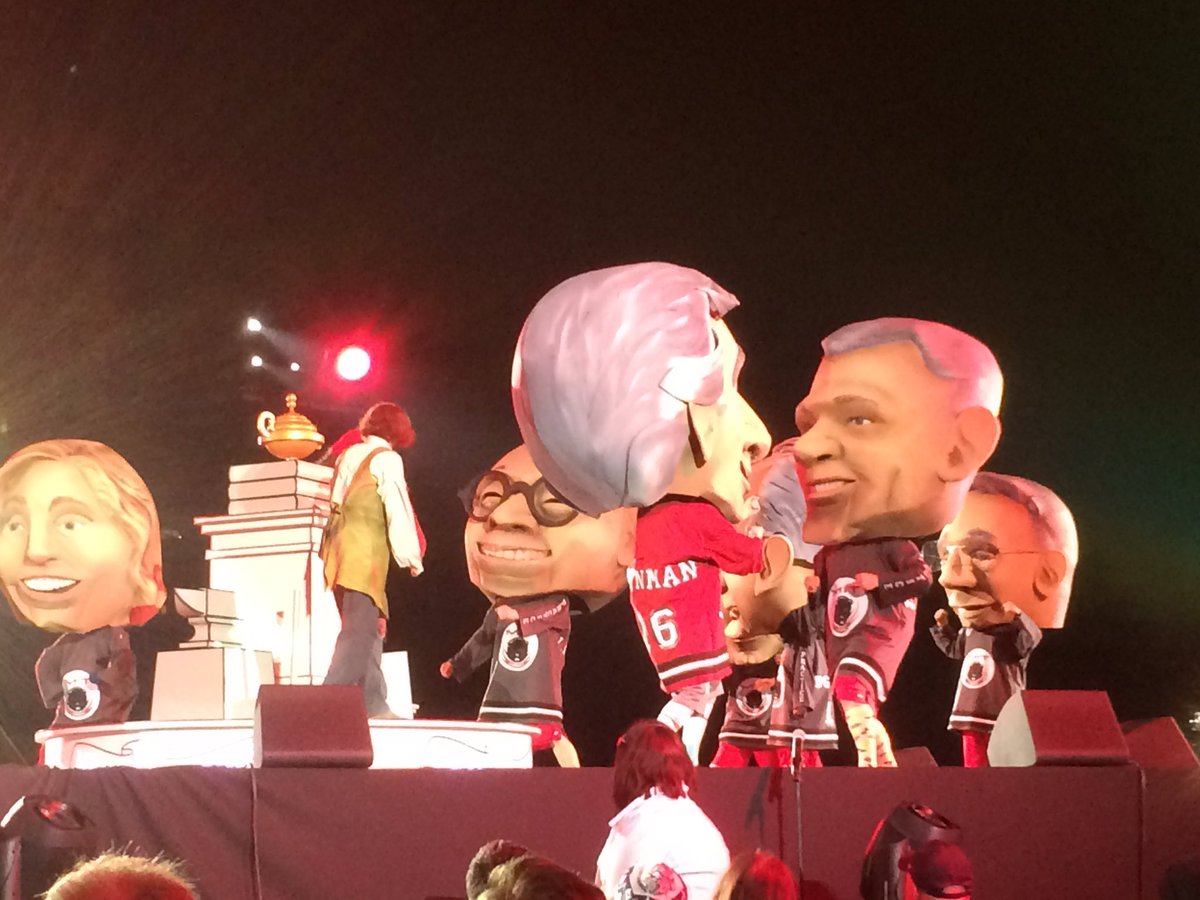 SarahEGallop's tweet photo. #MITMovingDay https://t.co/JYxH3jFUJE