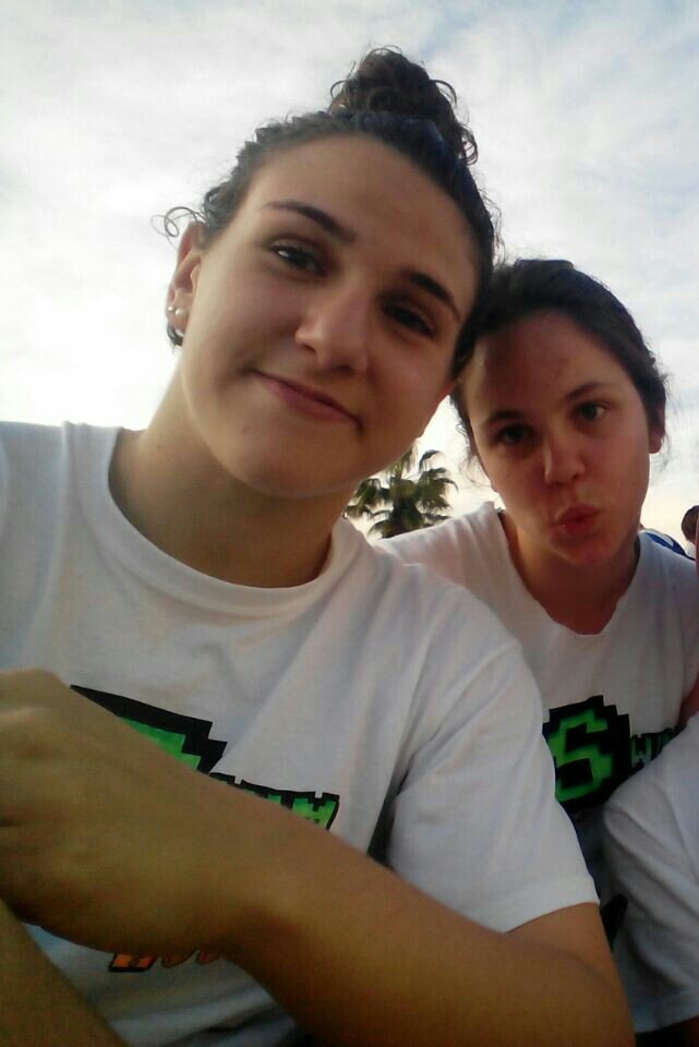 paula_burgos98's tweet photo. Muchísimas felicidades a mi bracista @nuriagarcia08 Por mas momentos a tu lado!! Se te quiere😘 #Sweet16 https://t.co/ijoVIAKh2E
