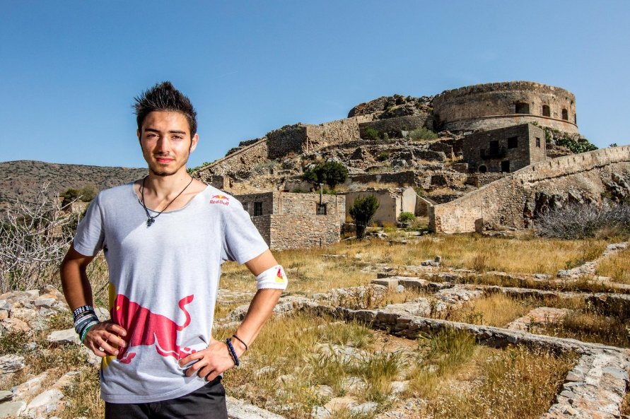 pkingr_official's tweet photo. @JimDkKyrsanidis show us the amazing story of Spinaloga with @redbullGRE  #pkingr
Link: https://t.co/tOxMTwfMPK https://t.co/ZmLEeZGfzx