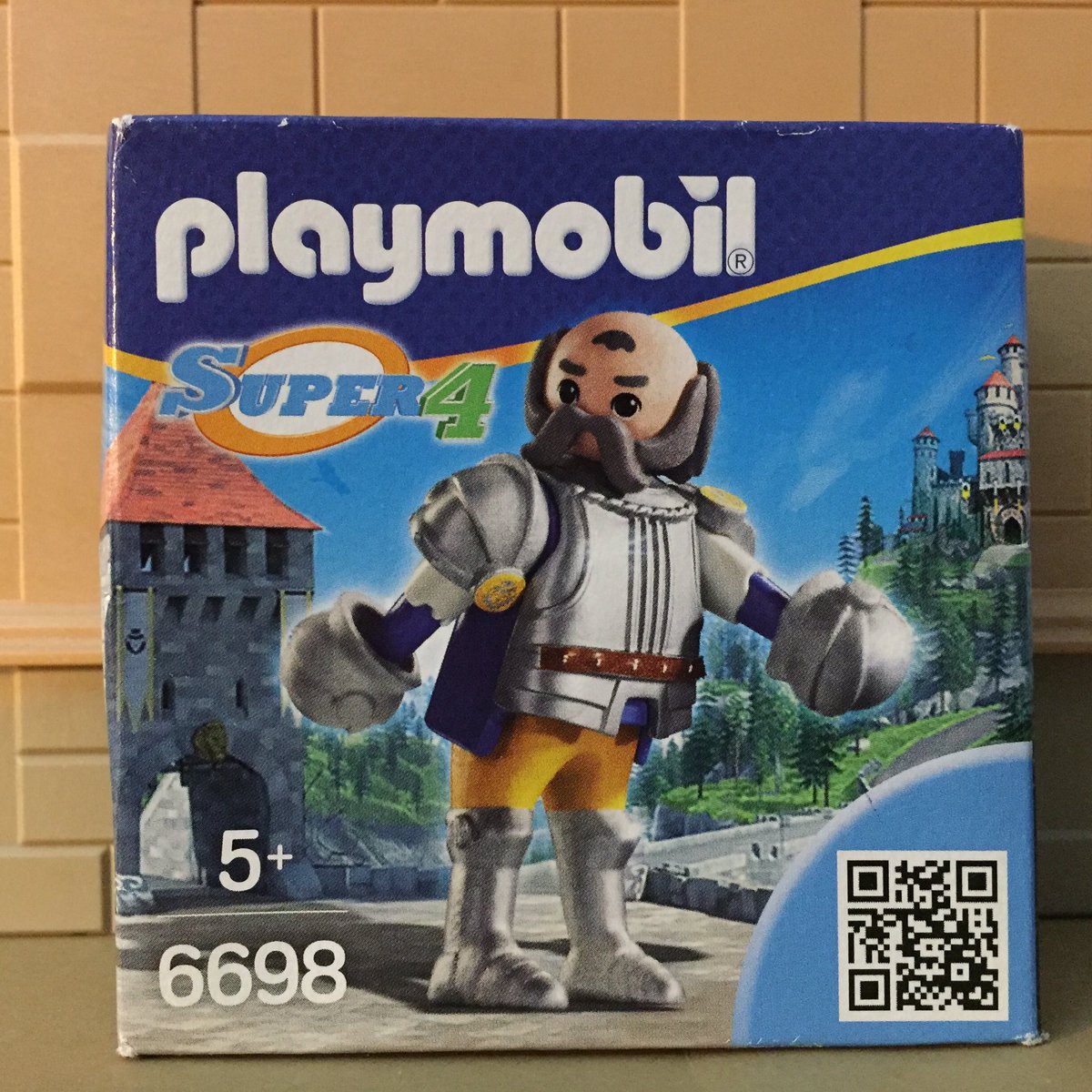 epyclic's tweet photo. 4€ https://t.co/R7YoET8v7N