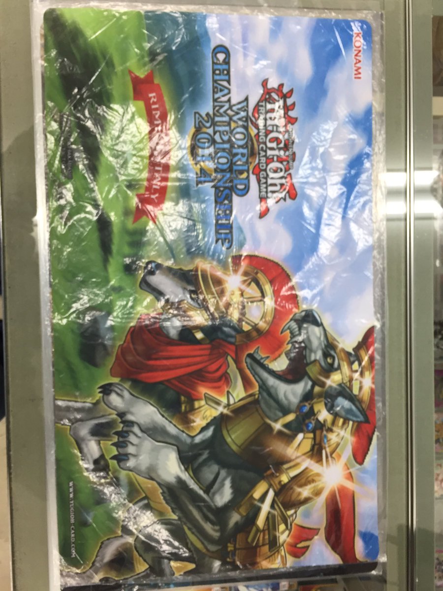 カードゲームしよ子 プレイマット BIG MAGICなんば店 イベント限定 告知】世界大会系のプレイマット入荷しました！！しかも3枚！！グラン