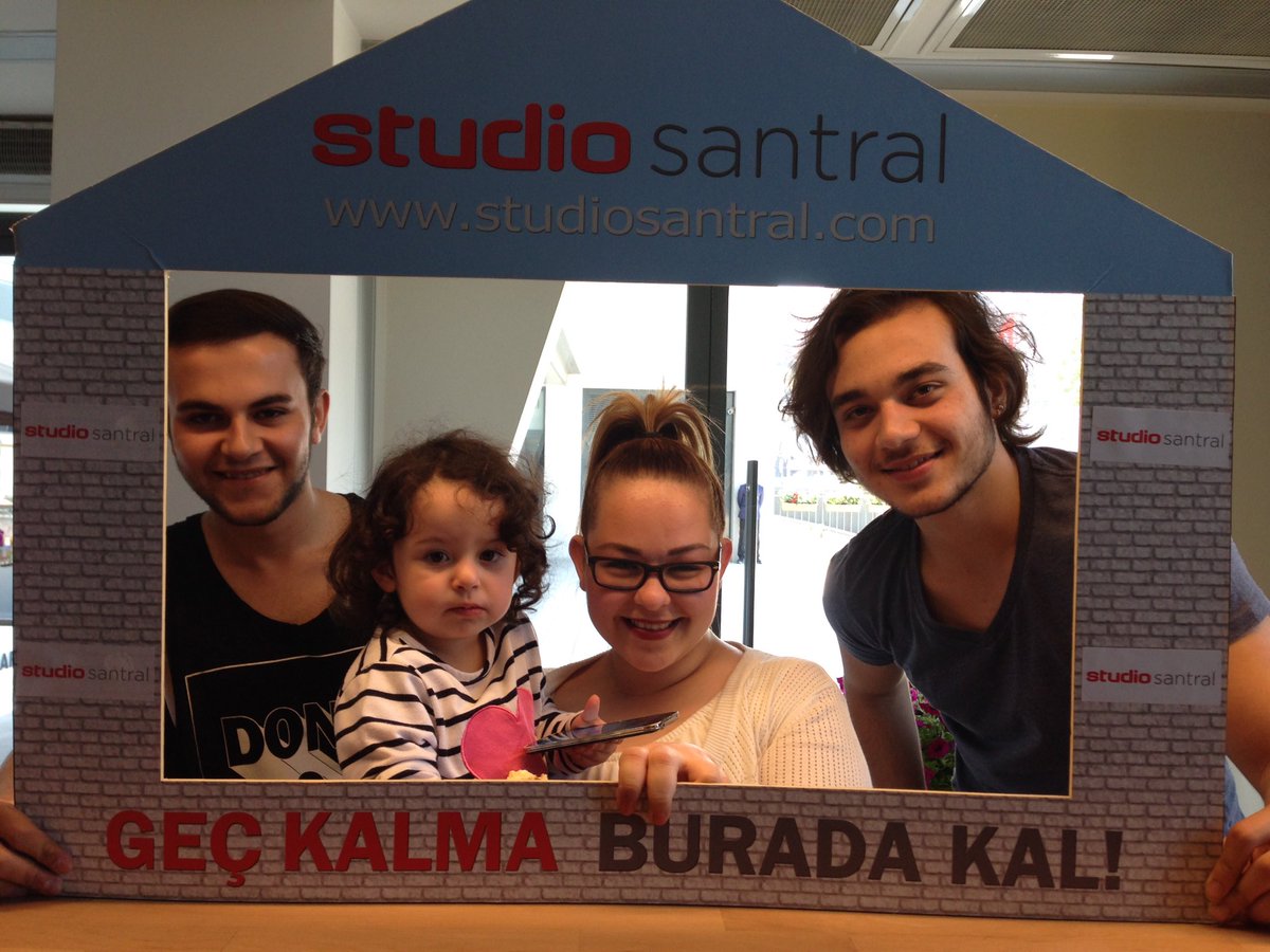 StudyoSantral's tweet photo. #studiosantral #geçkalmaburadakal #studiosantralgençlik #7den70studiosantral ☺️ https://t.co/XQN5XJxIbZ