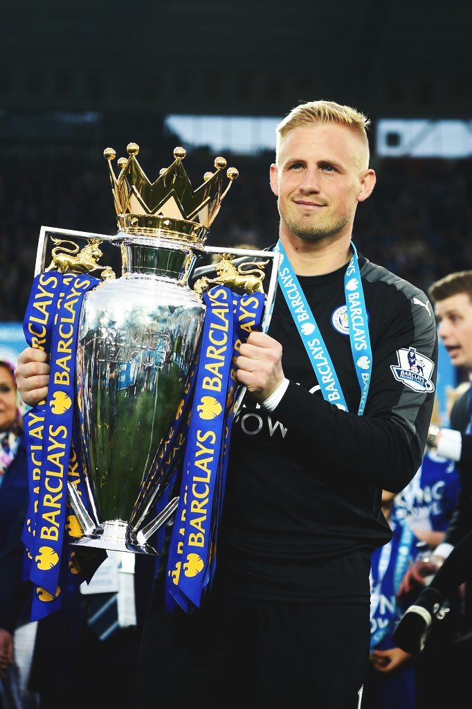 kschmeichel1's tweet photo. No words to describe this feeling #LeicesterCityChampions #EPL #Champions https://t.co/VsK5q4rJEn