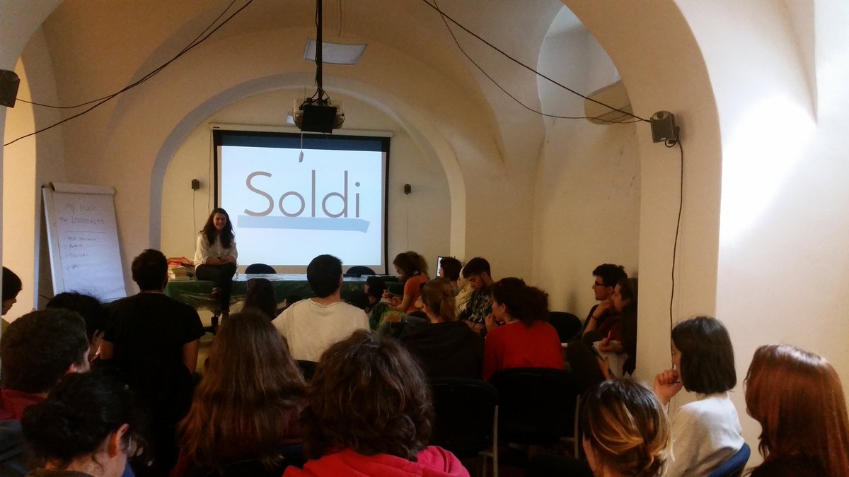 ed_work_IT's tweet photo. Formazione a ragazzi che accompagneranno gruppi ai campi sui #beniconfiscati a #mafie '16. @Rete_Studenti @udu_sind https://t.co/T46ISQx2It