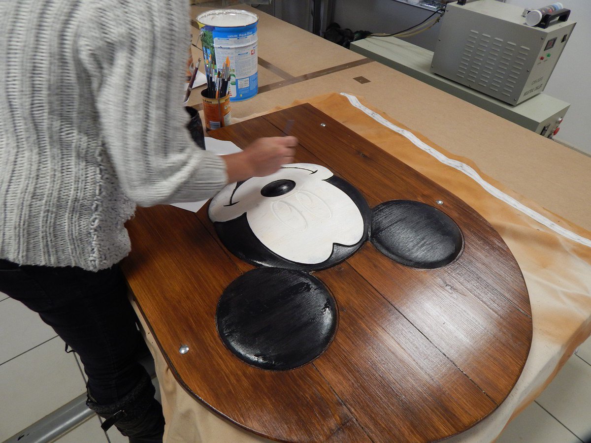 sascombigraf's tweet image. Un autre projet personnel, la porte en bois pour ma petite cabane de jardin.