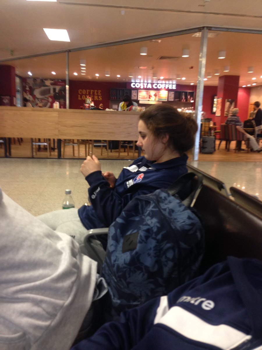 . @amber7sheppard back to work filling out her training log at the airport, @Joffe1