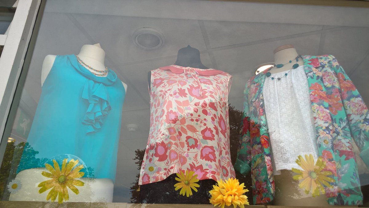 Natacha_Terrot's tweet photo. It's all about the summer brights @oxfambeaco #hobbs #lauraashley #phaseeight #ralphlauren #SunriseToSunset #beaco https://t.co/8rYGJAMRDS