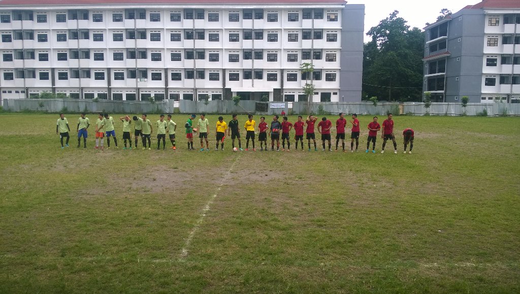 bemfisuny's tweet photo. Pertandingan terakhir di sore hari ini, antara IAN vs Ilkom #FISPRIDE #FISCUP2016 https://t.co/MhiPP9zfVc