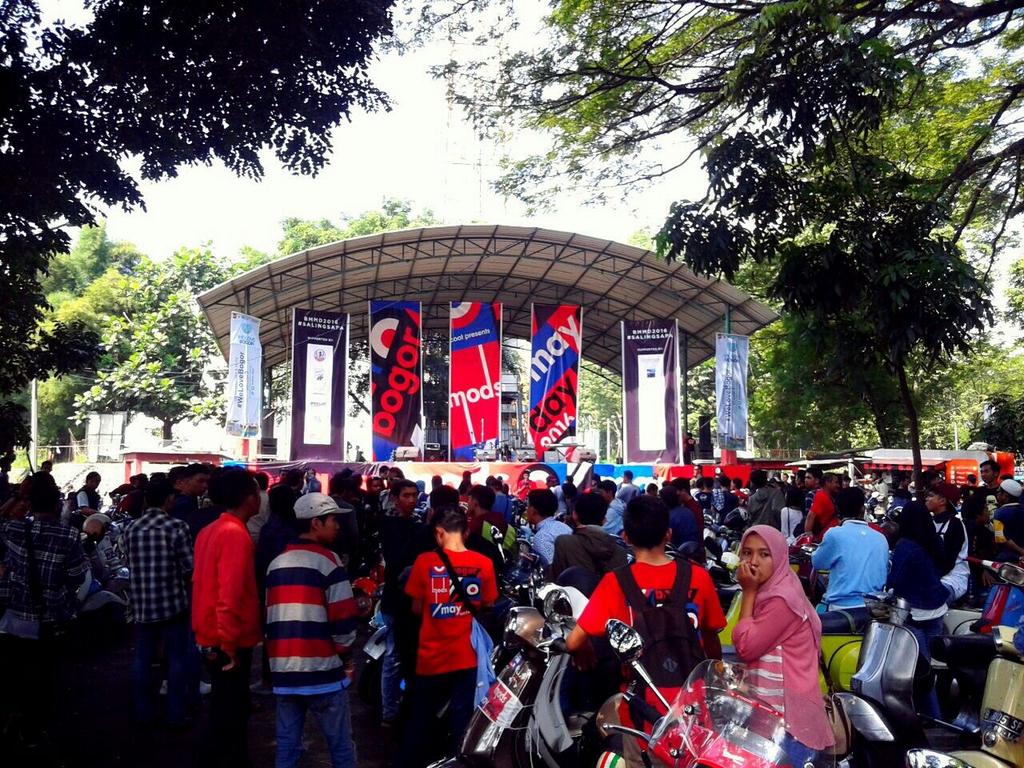 KATSvespaIISIP's tweet image. Thanks kota Hujan. Meriah sekali hari ini, tahun depan lebih baik lagi acaranya. #salingsapa #WeLoveBogor #bmmd2016