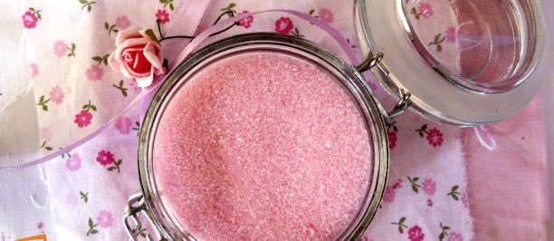 AllYouNeedIsFud's tweet photo. Un'idea per #decorare i vostri #dolci preferiti! #zucchero alla #fragola https://t.co/DdXsMy2CHx #ricetta #recipe https://t.co/0R71fBPSXH