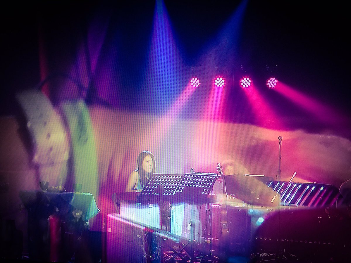 jlgadreau's tweet photo. Lecture du comédien T. Kazazian instrumental de Luly et improvisation picturale de X. Aygon
grâce sur grâce #bapt16 https://t.co/q6ugTWy4TW