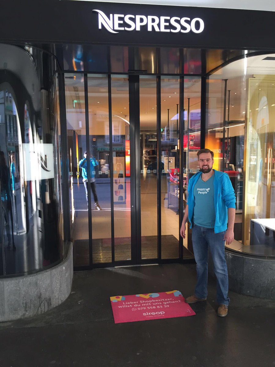 Nespresso noch nicht auf @siroop_ch aber vielleicht bald Happy Fussmatte passt schon mal  #whosyourlocal <a href="/MoritzCom/">Moritz Kaufmann</a>