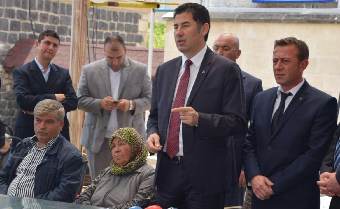 DrSinanOgan's tweet photo. AKP'nin hayalperest dış politikası sonucu Kilis, hayalet şehre dönmüş. Bu durumdan Kilis'i kurtaracağız.
#OAnGeliyor https://t.co/8mGOTZ7hjI