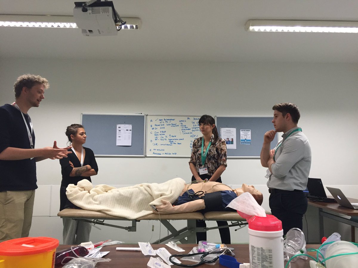 franceskavanagh's tweet photo. Great breakout session today with @Mille066 @Loula_Kelly #phcp16 #physicianassociate #sepsis https://t.co/OAOShhzuby