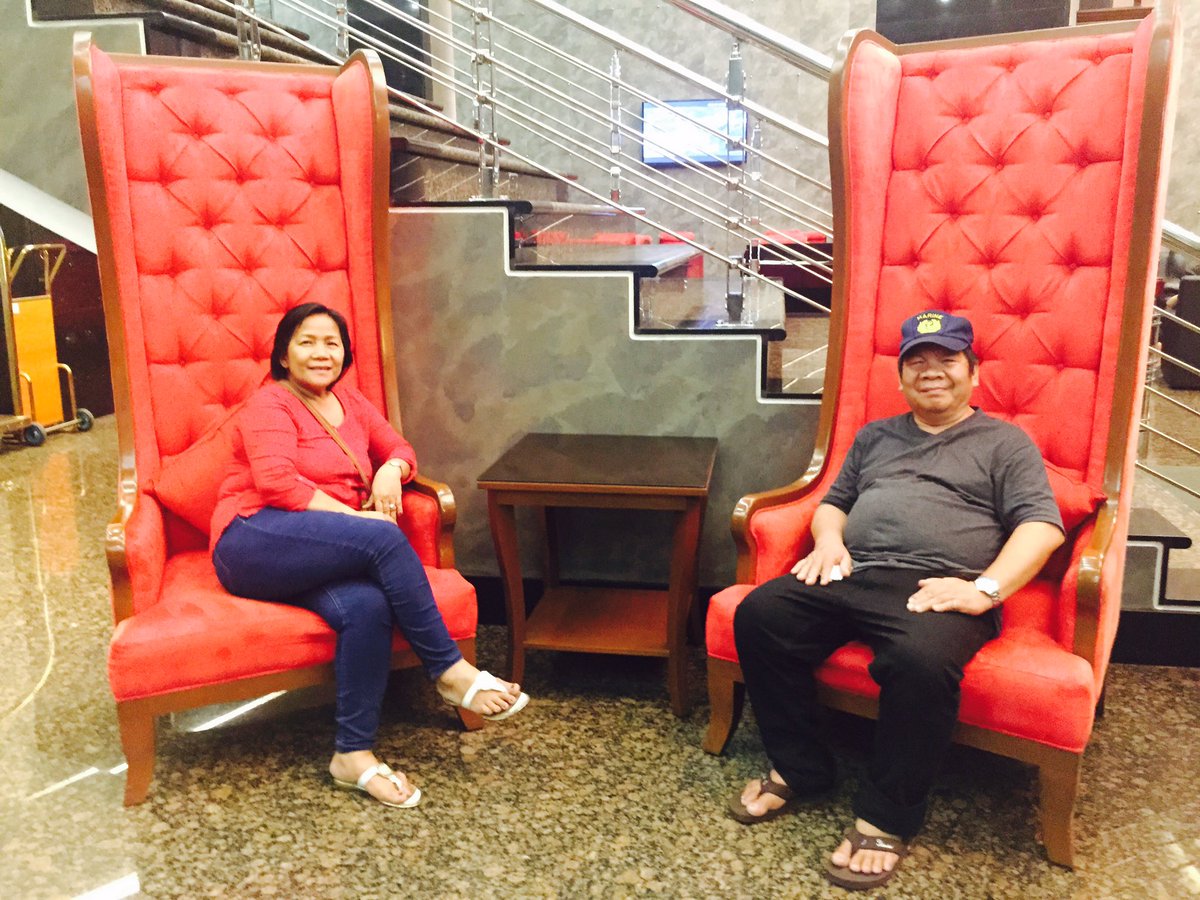 4thimpactMylene's tweet photo. King and Queen of hearts.. Happy Mothers Day Mama!!!.. Love you both!!!❤️👫👑 #4thImpact #mothersday [01_12] https://t.co/dsADqUXg85