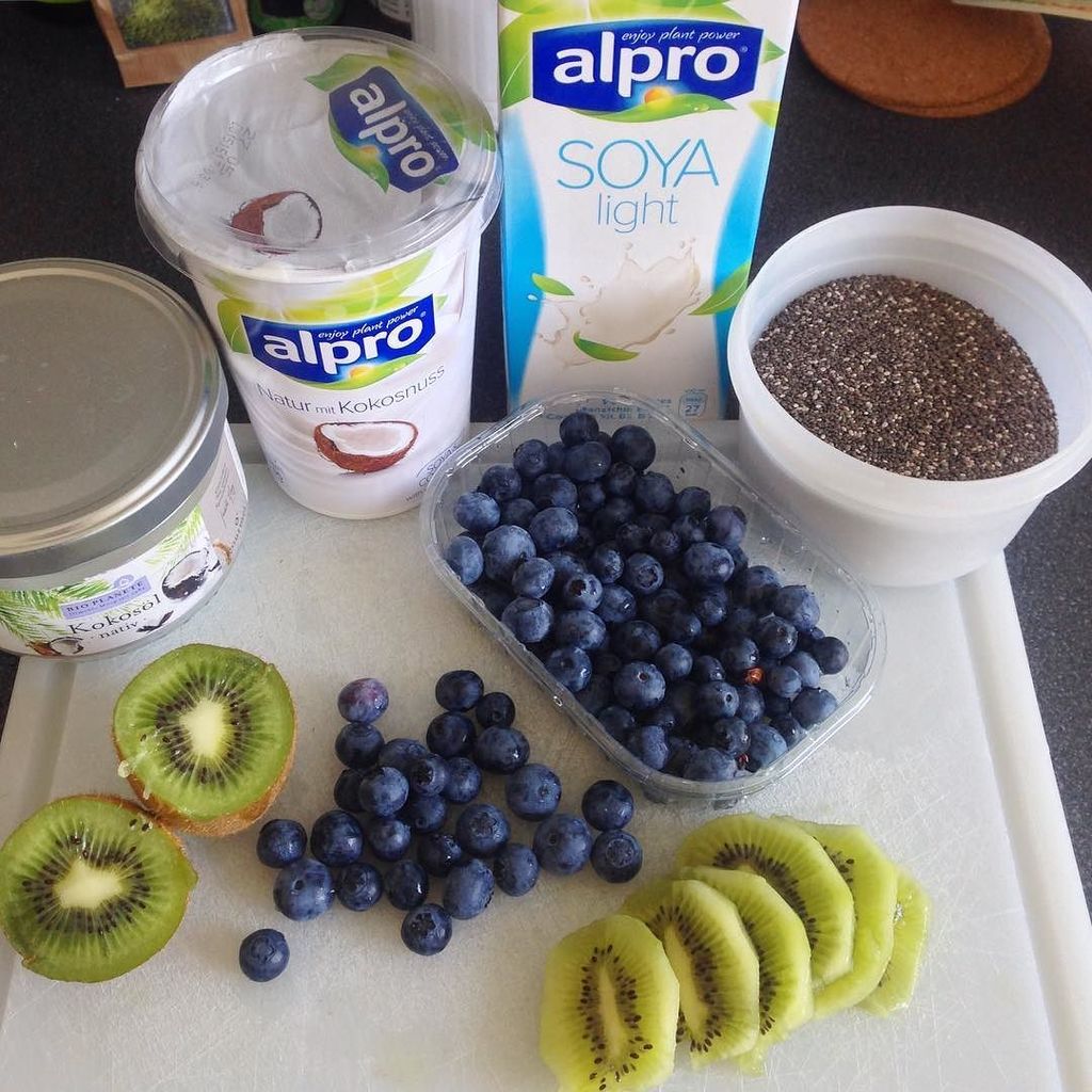 paigethorne88's tweet image. #breakfastsmoothie by ms_sol11 #postrunning #smoothie #inthemaking 💙😍💙
#breakfast#breakfas… ift.tt/1ZsXdwf