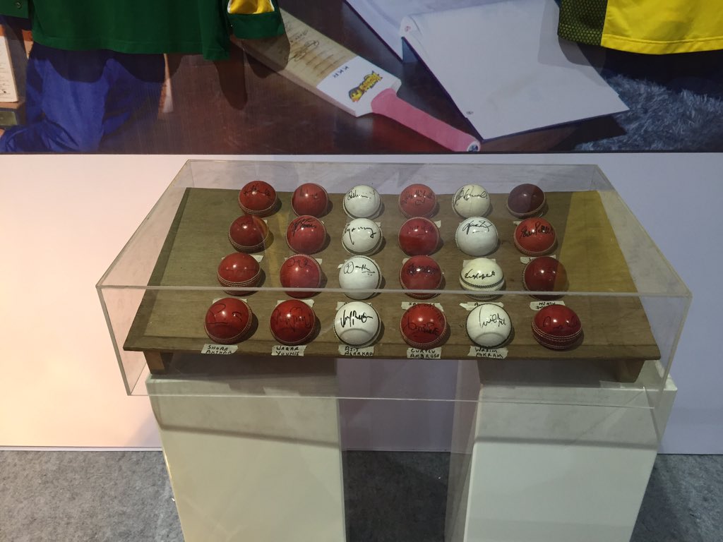 PISE2016's tweet photo. #LegendsOnly #Legendary #PISE2016 #SportsExpo #BladesOfGlory #CricketMuseum https://t.co/I29J3Yjd3y