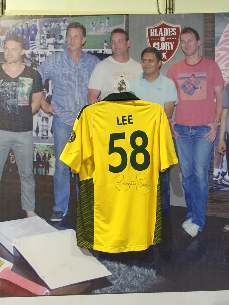 PISE2016's tweet photo. #LegendsOnly #Legendary #PISE2016 #SportsExpo #BladesOfGlory #CricketMuseum https://t.co/I29J3Yjd3y