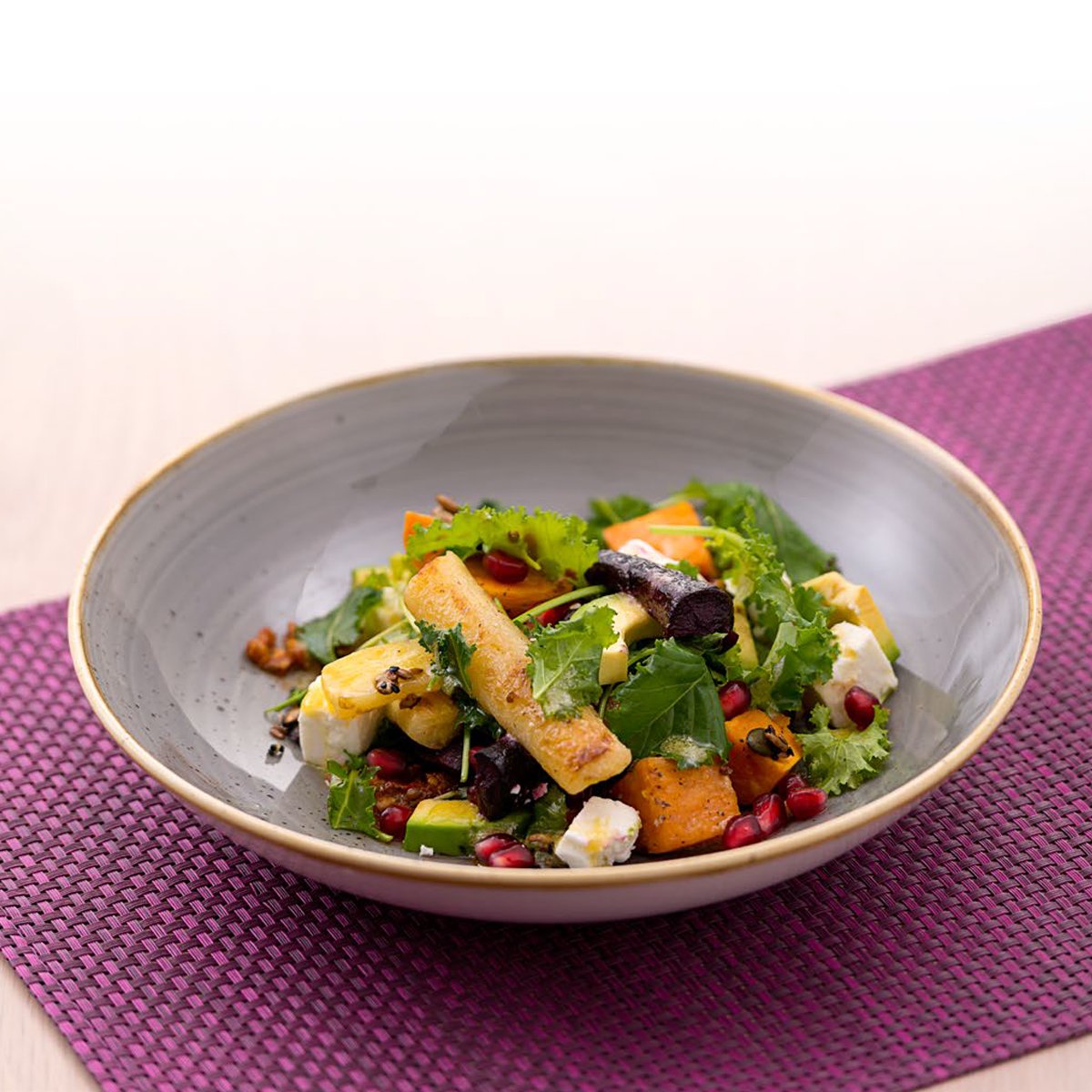 RedLionRedLion's tweet photo. Move over #SundayRoast. Today is all about the #SundaySalad. https://t.co/PhA2d1LfLI