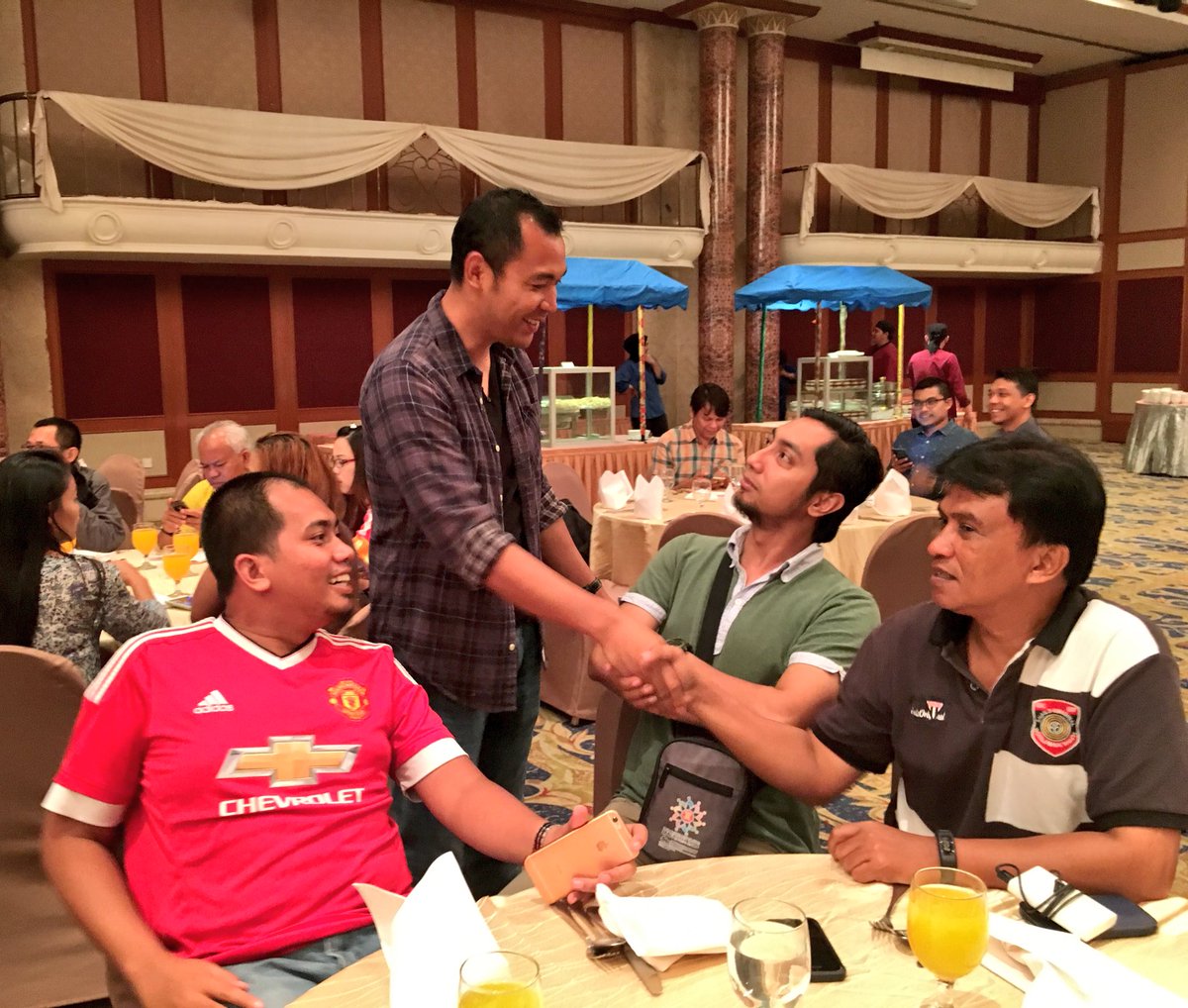 ADUNn6Tupong's tweet photo. Terimakasih rakan2 media #PRN11 @Fazzrudin @PetraJayaMP @f4izalhassan @hannamyrza @eida0109 https://t.co/EqQTCMfpfz
