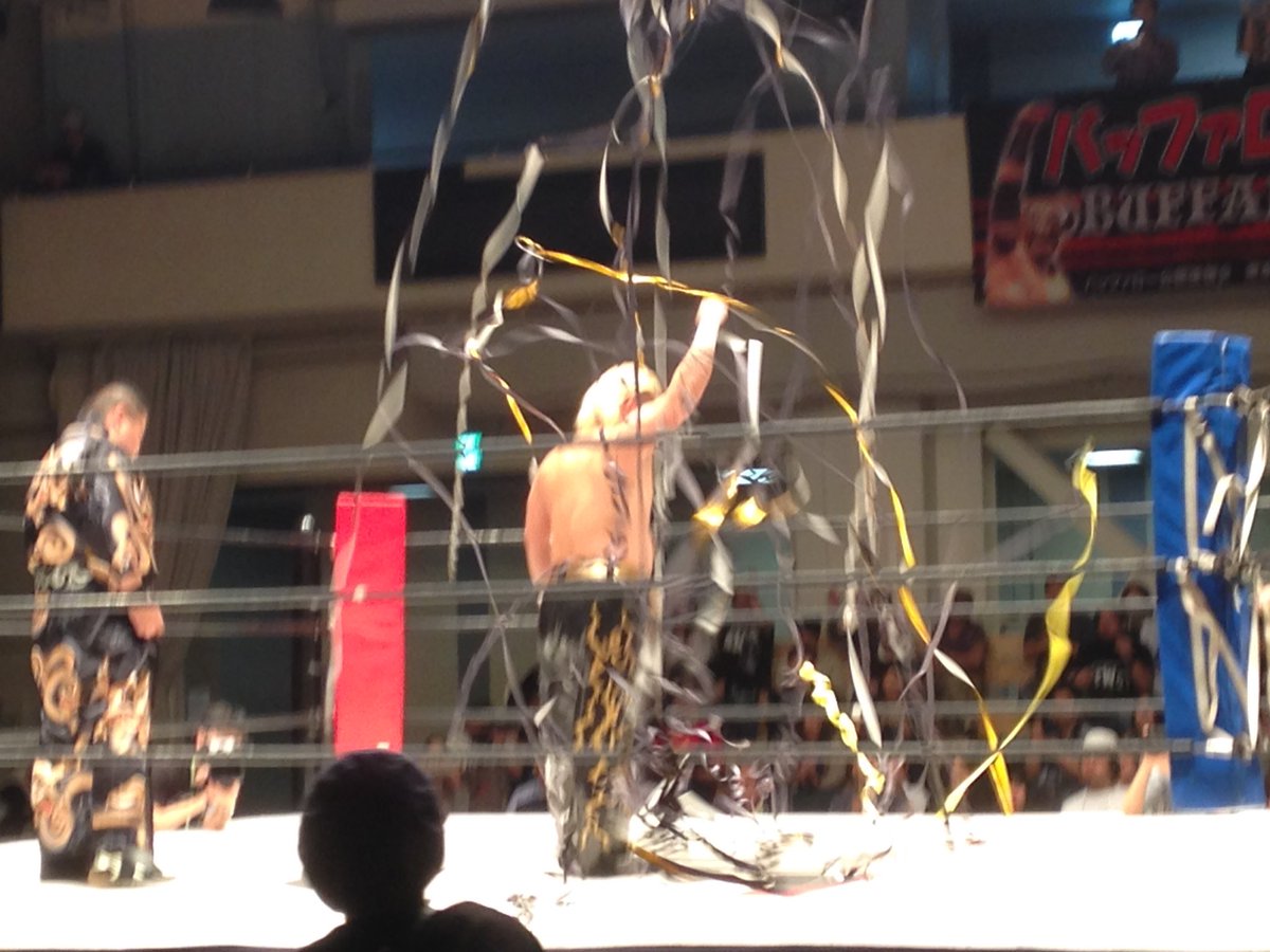 RED_KAGE9's tweet photo. 後楽園ホールで久しぶりに���の試合を見てきた。やっぱりプロレスって面白いな(´･_･`) #プロレス #ガッツワールド #後楽園ホール #チームでら https://t.co/i127X7ZN1N