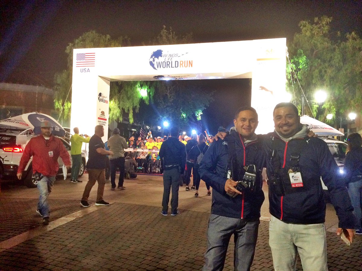 JiveLiveLA's tweet photo. 32 locations worldwide. 2,300 runners here in Santa Clarita! Pacer cars are ready for @WFLWorldRun #wflworldrun https://t.co/VI3ApWUsI6