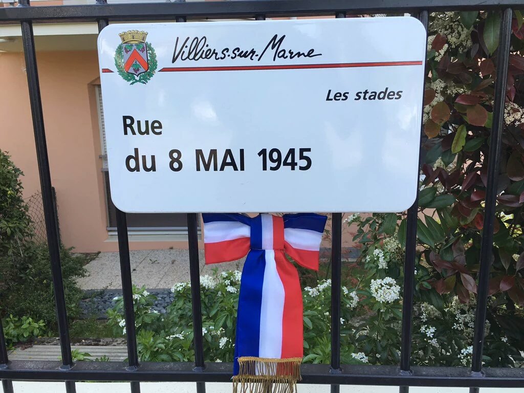 elupsvilliers94's tweet photo. #Villiers94 : #8Mai45  Hommage et souvenir aux héros qui ont conduit à la victoire de nos valeurs démocratique. https://t.co/ajLeEt2IKS