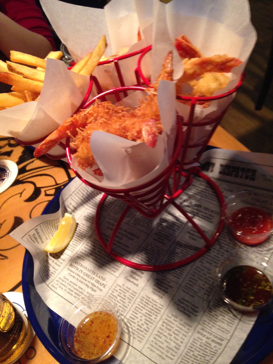 RED_KAGE9's tweet photo. BUBBA GUMP SHRIMP TOKYO エビちゃん(´･_･`) https://t.co/gtTcco3Mfq