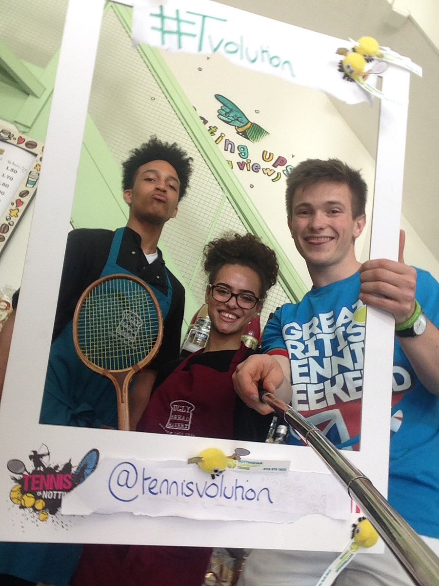 tennisvolution's tweet photo. @UglyBreadBakery @TennisInNotts @NottinghamTIC + he forgot the photos! #muppet #tennis4all #Tvolutionselfiechallenge https://t.co/b9KQa7vgc2