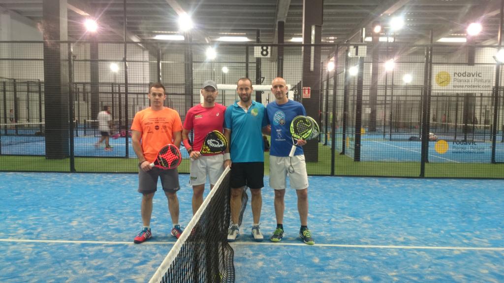 totmodasport's tweet photo. L'últim quarts en al Padel Indor Vic https://t.co/OR9F7wlQsS