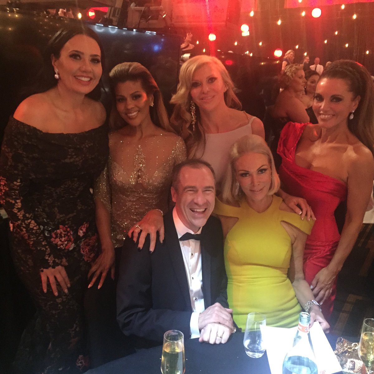 Someone is loving the attention from the real house wives of Melbourne #gerardonabender #theycametohim