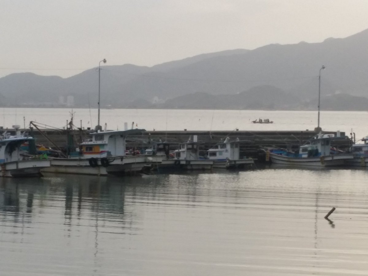 배타고 낚시나 갑시다
뭐 인생 별거아닌데