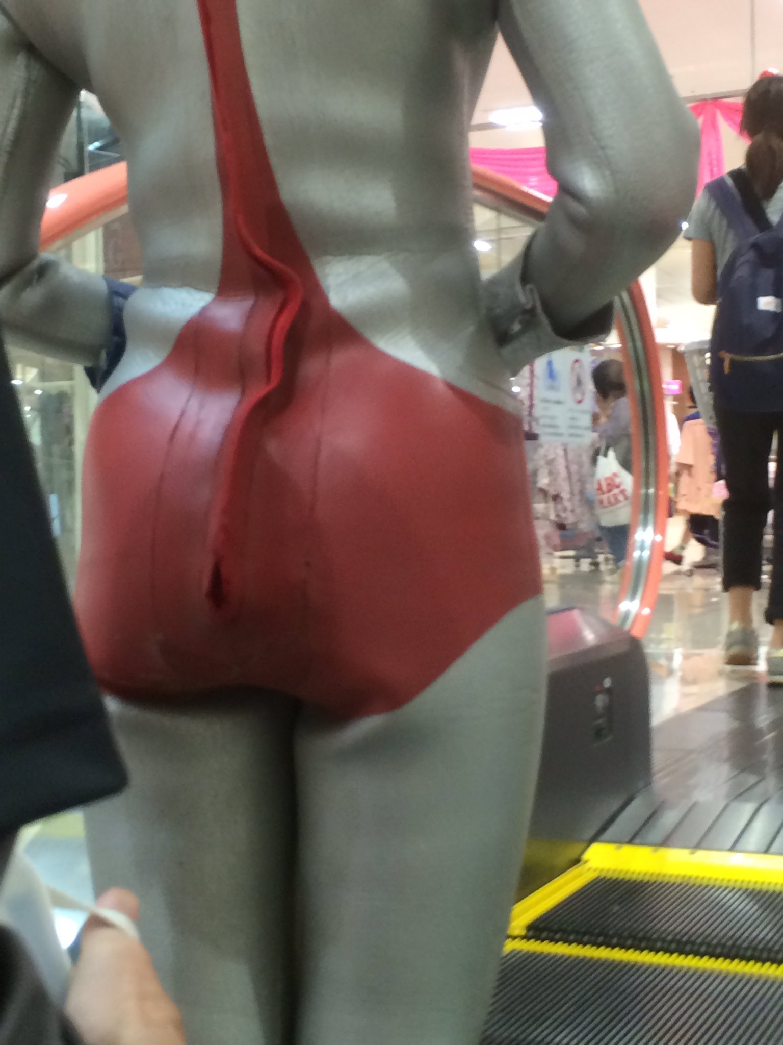 れぎおん on X: ウルトラの母のおしり t.coykO8nYTcmL  X